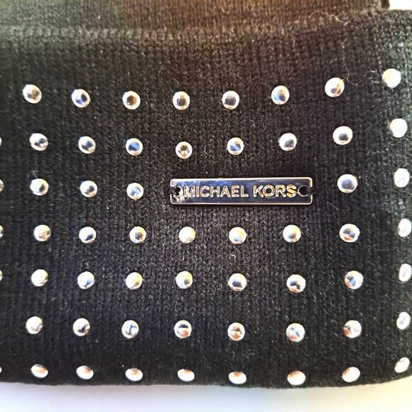 Michael Kors Women's Black Scarf and Hat Set NWT - Picture 5 of 10
